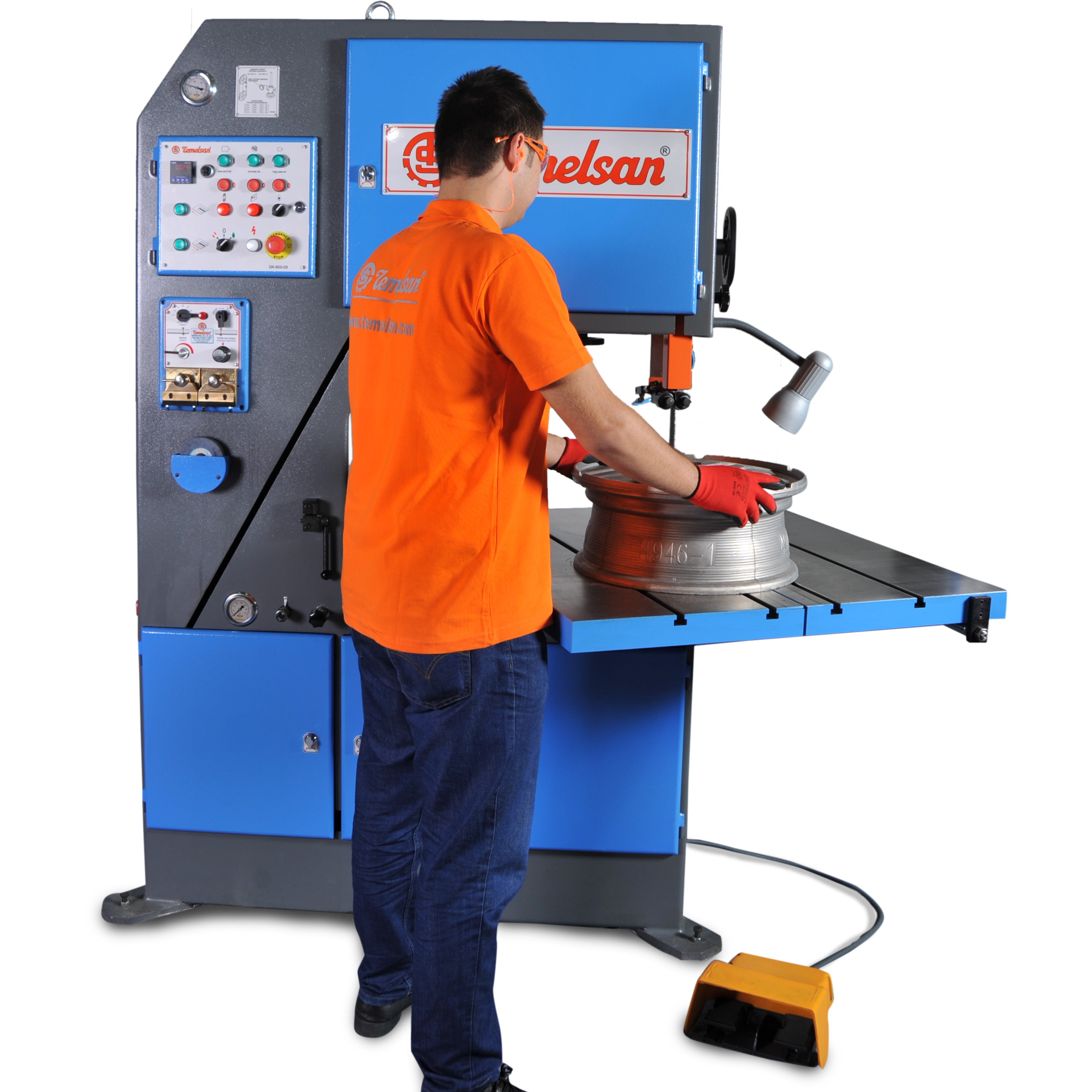 DK 900 - VERTICAL CONTOUR BANDSAW MACHINE