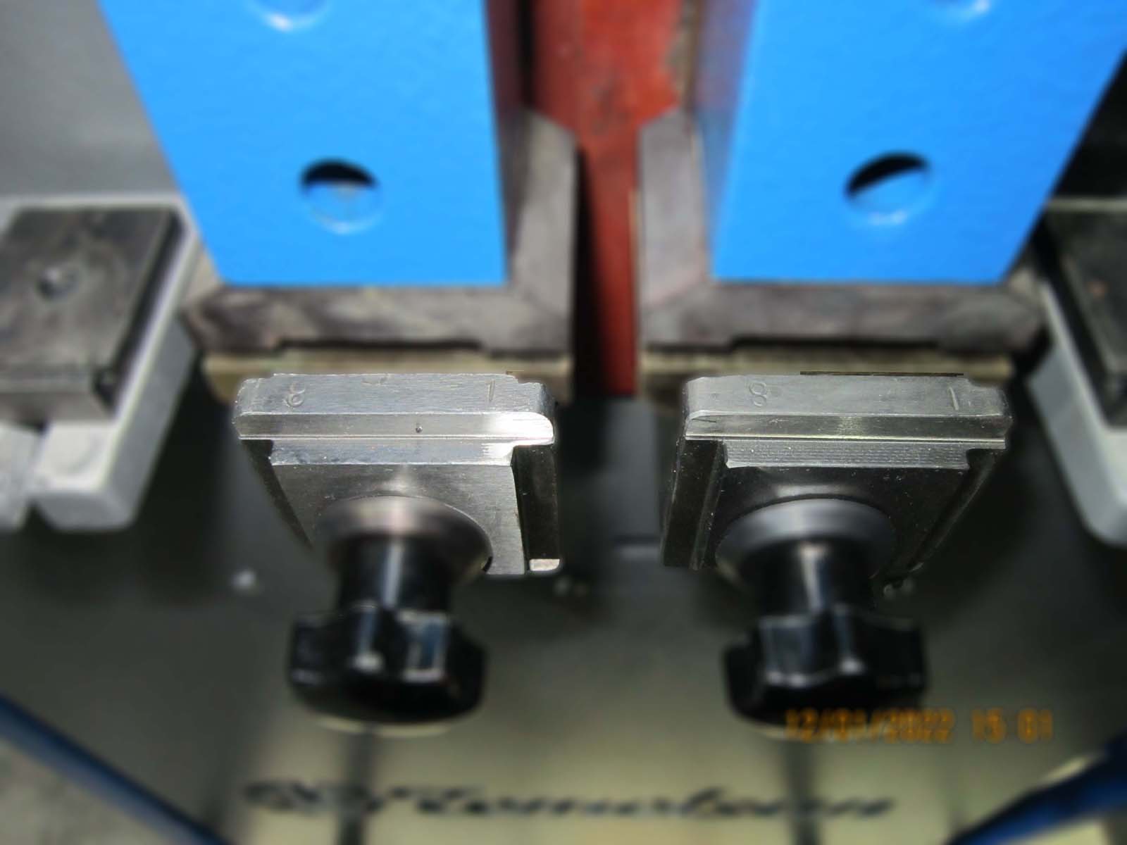 KN 54 HBC CENTRAL STEEL STOPPER SET
